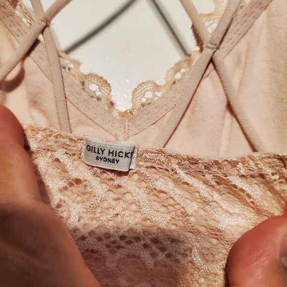 Gilly hicks top from Sydney - Picture 3 of 6